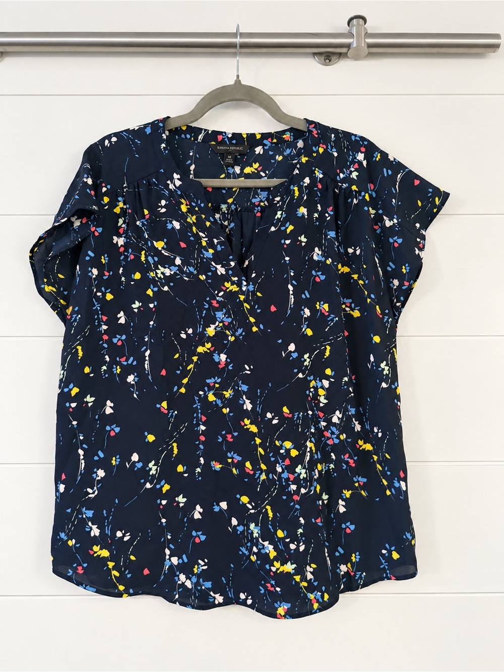 Banana Republic Navy Floral Split-Neck Cap Sleeve Blouse